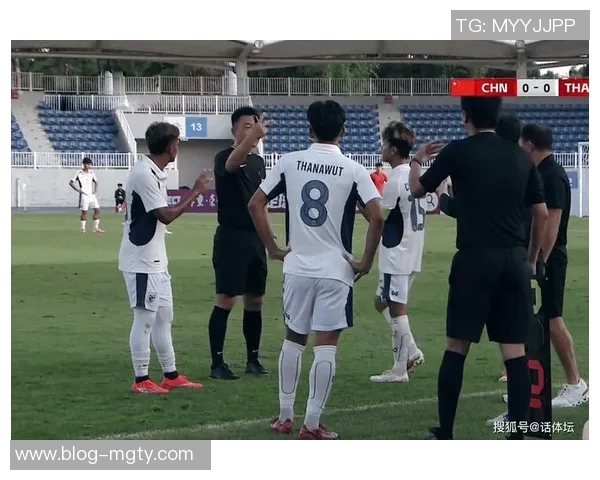 李新翔因伤未能入选U22国足西征阵容26名球员随队出发